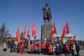 С ЛЕНИНЫМ В СЕРДЦЕ